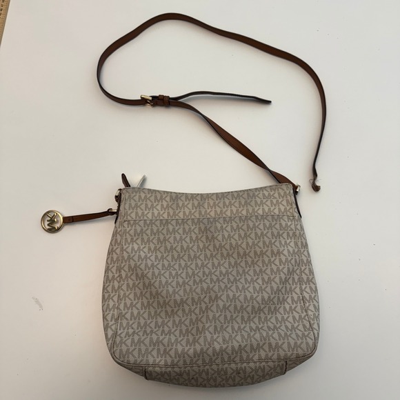Michael Kors MK Logo Crossbody Bag Purse Beige Brown *Broken Strap*‎ - Picture 4 of 7